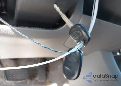 2010 Toyota Tacoma Base V6 из США, поврежденный, VIN 3TMLU4EN3AM038463